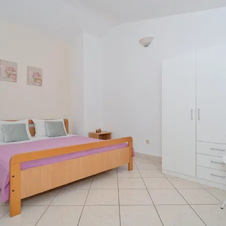 Apartment Paz Vinisce