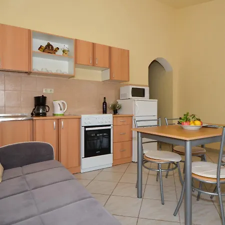 Paz Apartment Vinisce